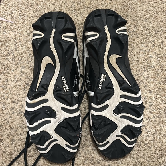 Nike Alpha football cleats, size 7.5 - Picture 3 of 4